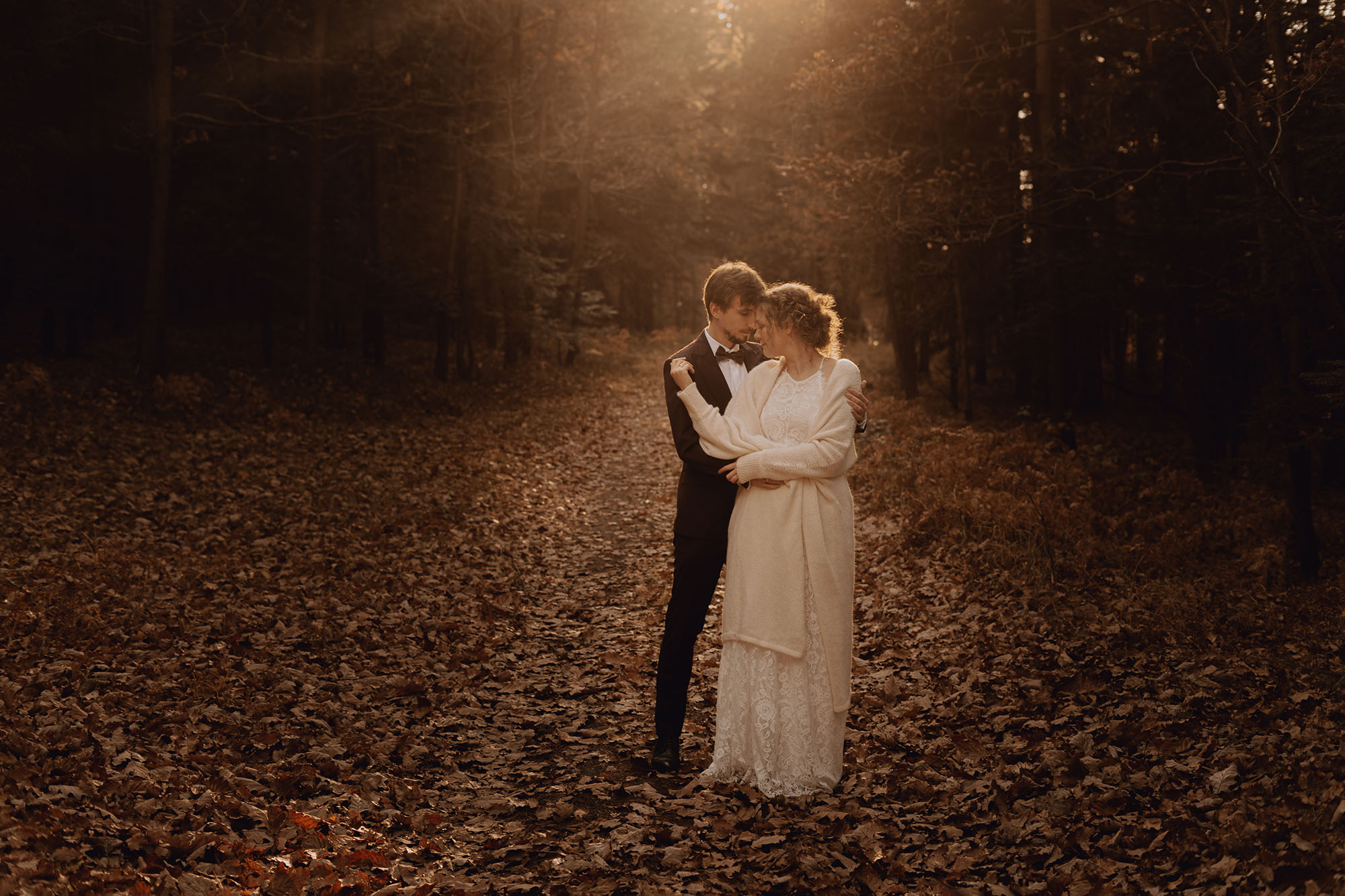 jesienny plener slubny00005 - Jesienna sesja ślubna