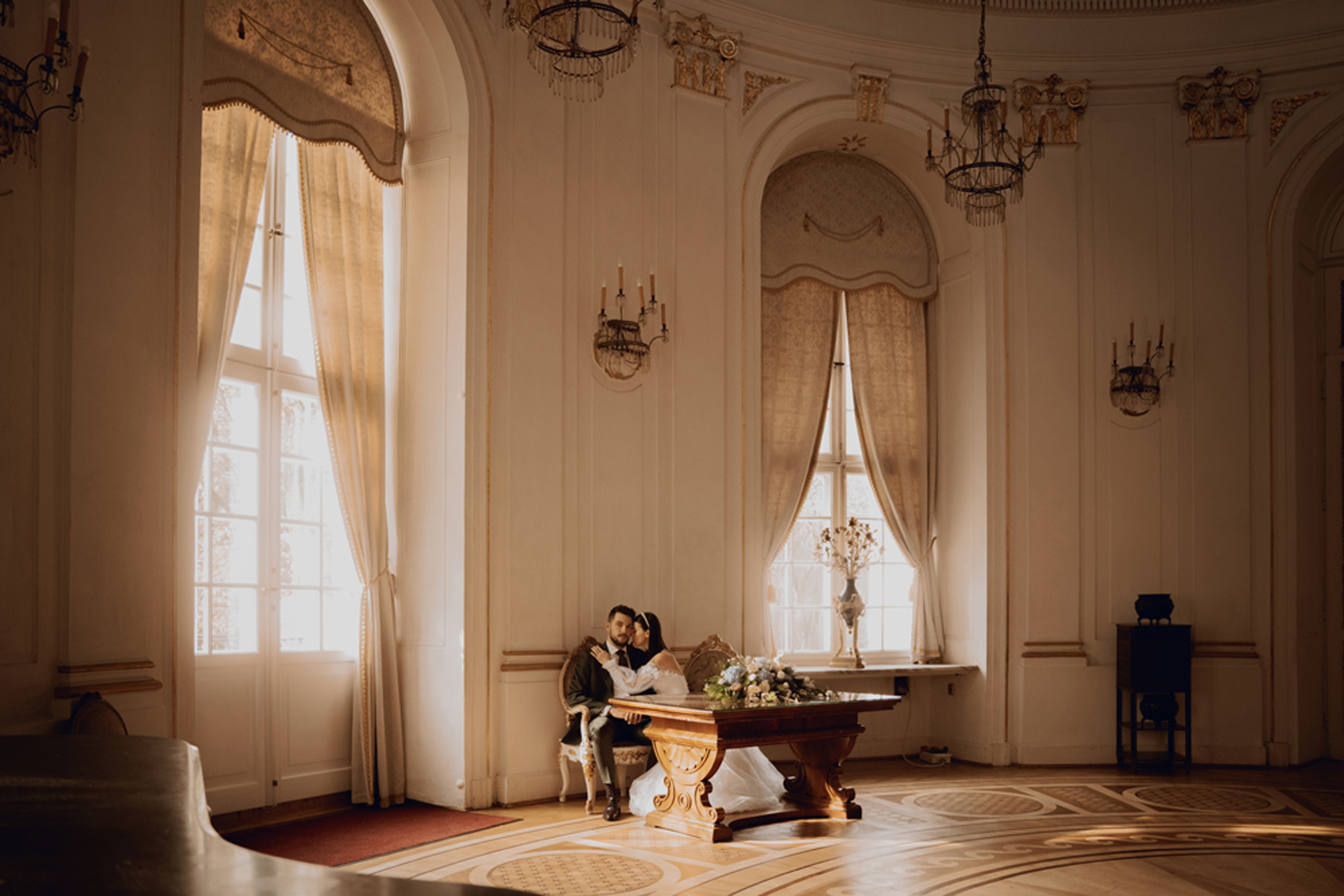 sesja slubna w palacu jesienna00023 - Sesja ślubna w pałacu w Jabłonnie