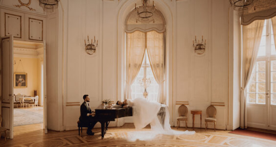 Sesja ślubna w pałacu w Jabłonnie