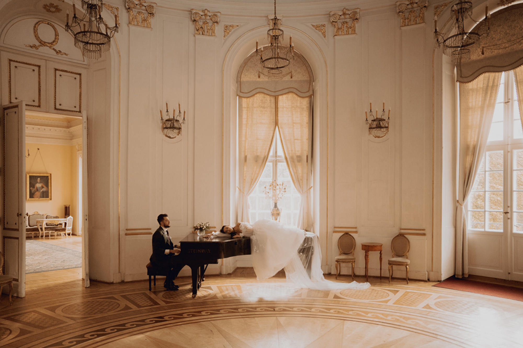 sesja slubna w palacu jesienna00036 - Sesja ślubna w pałacu w Jabłonnie