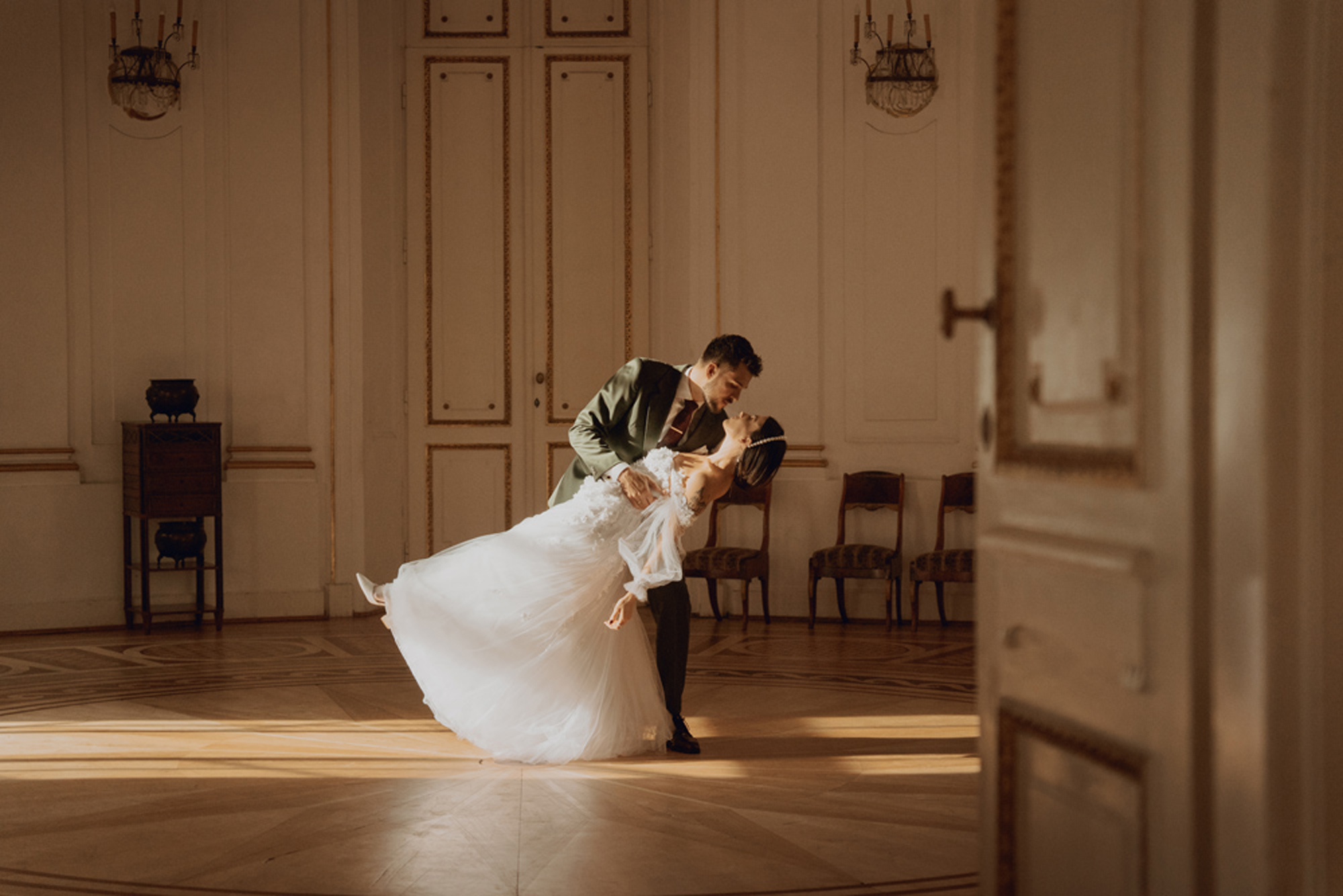 sesja slubna w palacu jesienna00062 - Sesja ślubna w pałacu w Jabłonnie