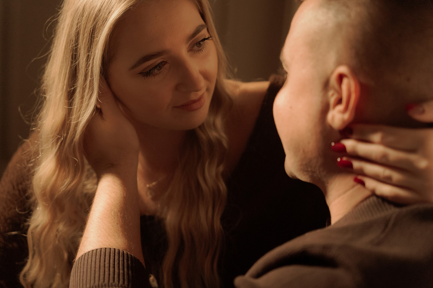 sesja narzeczenska w domu00024 - Sesja narzeczeńska w domu