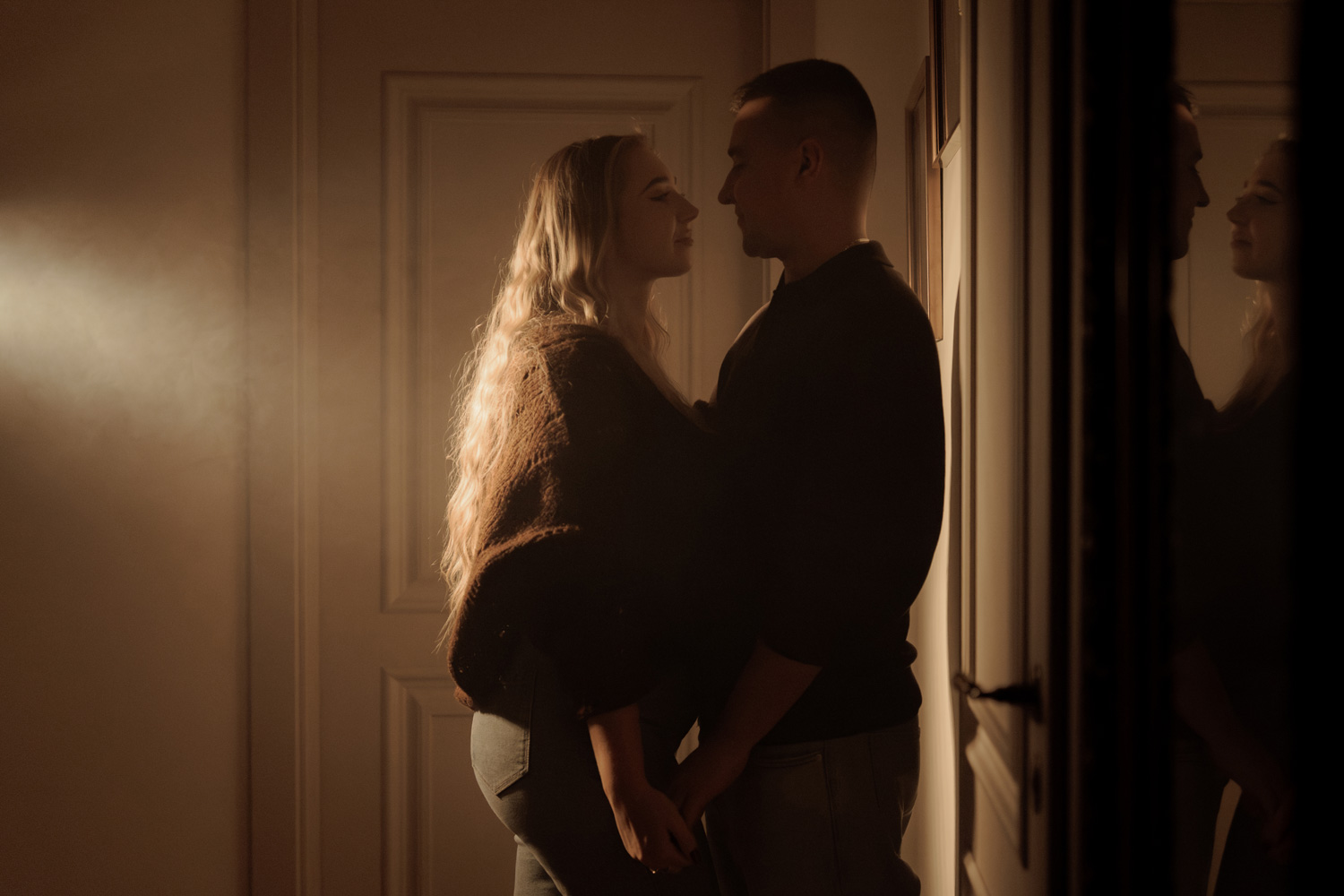 sesja narzeczenska w domu00028 - Sesja narzeczeńska w domu