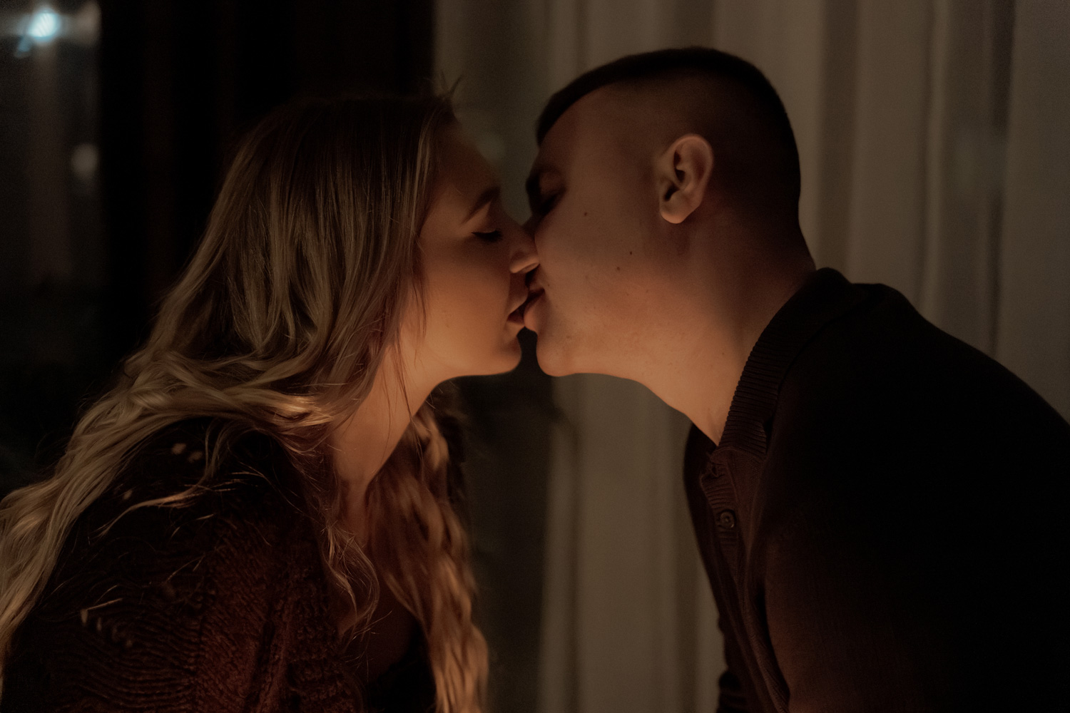 sesja narzeczenska w domu00037 - Sesja narzeczeńska w domu