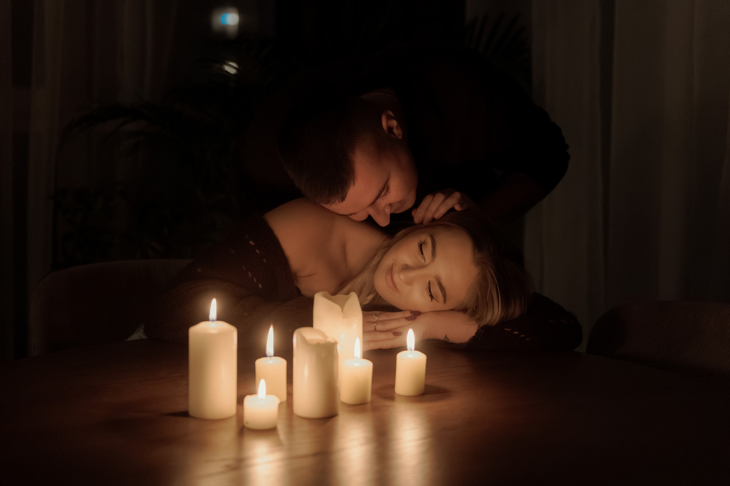 sesja narzeczenska w domu00038 - Sesja narzeczeńska w domu