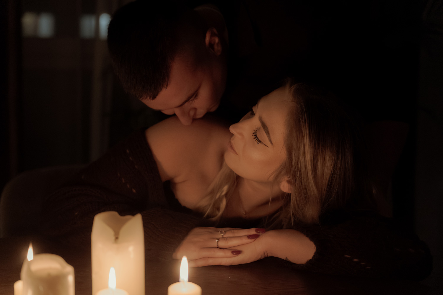 sesja narzeczenska w domu00039 - Sesja narzeczeńska w domu