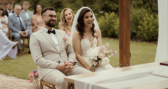 Ślub kościelny w plenerze i wesele w Siedlisko Czyżów