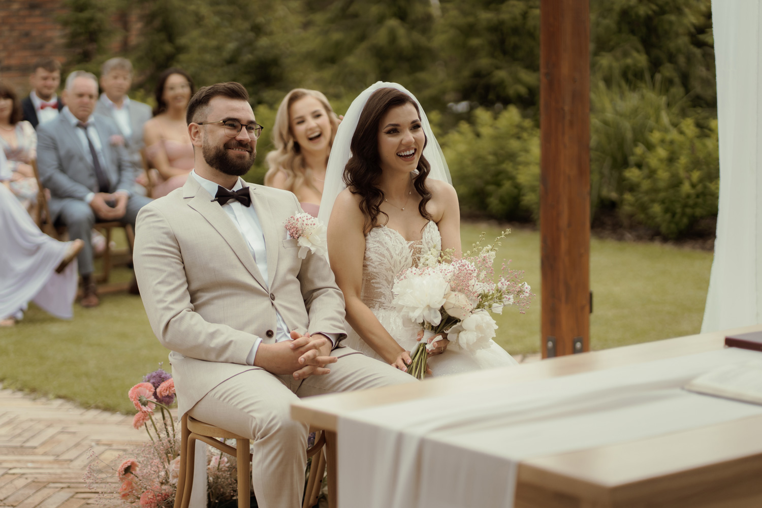 Ślub kościelny w plenerze i wesele w Siedlisko Czyżów