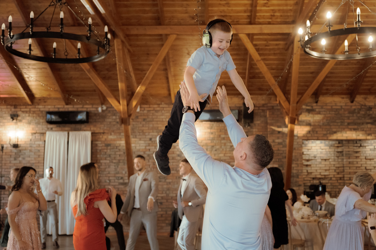 wesele w siedlisko czyzow00140 - Ślub kościelny w plenerze i wesele w Siedlisko Czyż&oacute;w