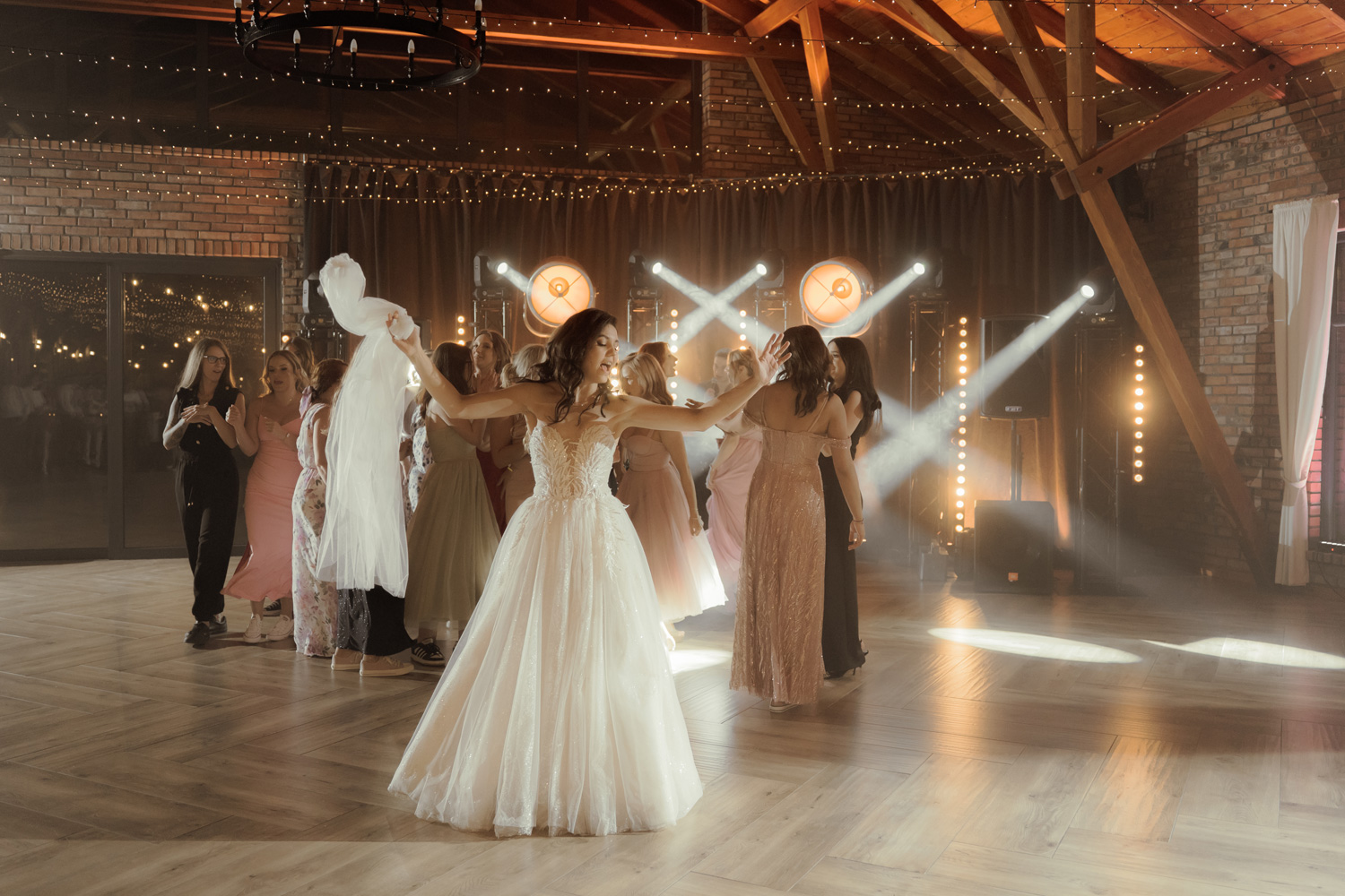 wesele w siedlisko czyzow00202 - Ślub kościelny w plenerze i wesele w Siedlisko Czyż&oacute;w