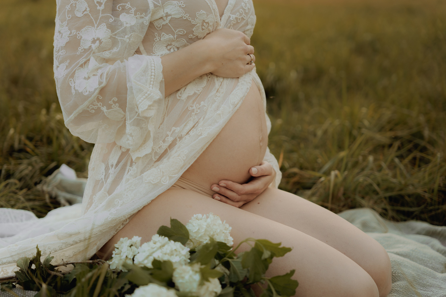 sesja ciazowa kielce00054 - Sesja ciążowa na łące