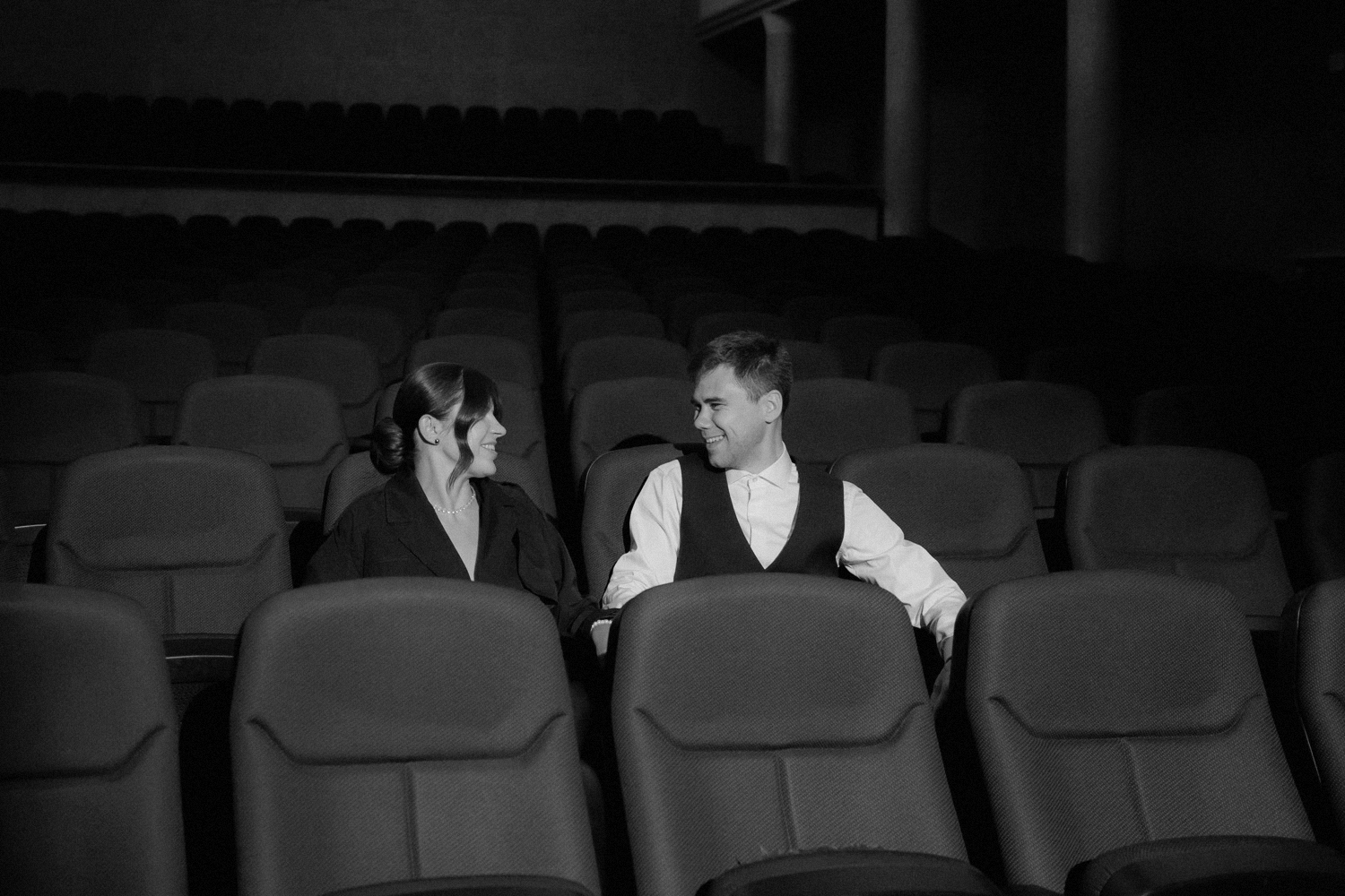 sesja narzeczenska kielce00036 - Sesja narzeczeńska w klimacie film&oacute;w noir