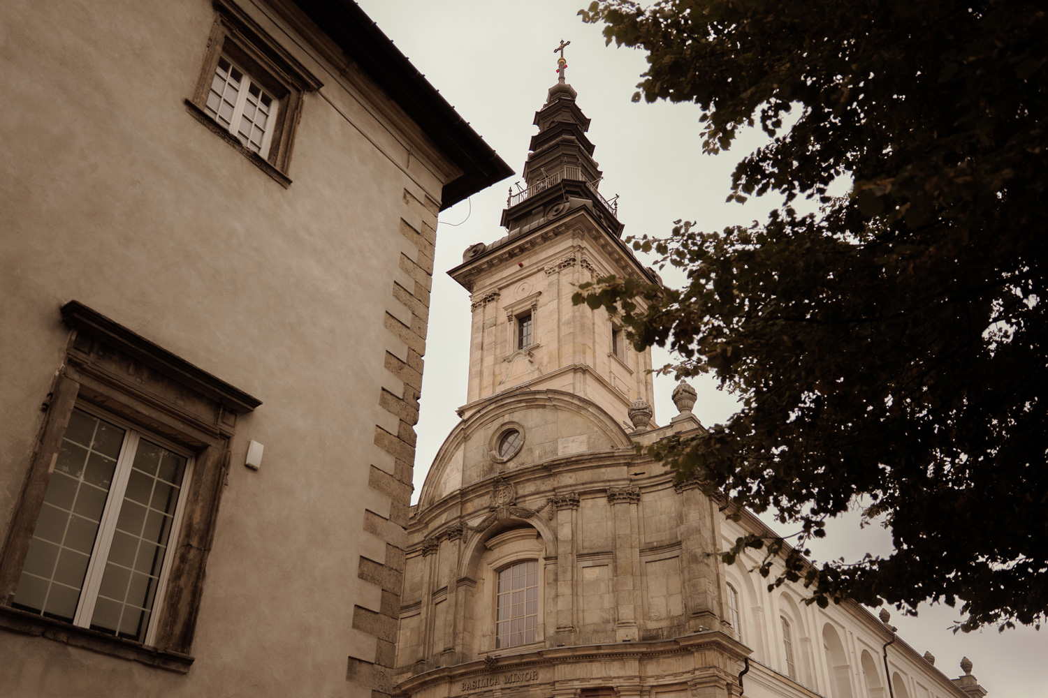 slub na swietym krzyzu00001 - Pałac w Kurozwękach - jesienne wesele