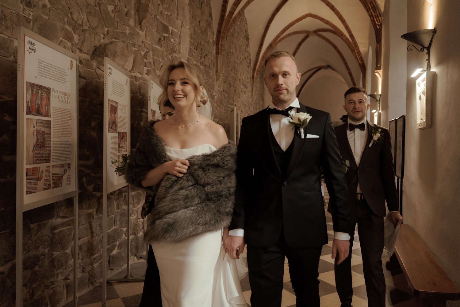 slub na swietym krzyzu00009 - Pałac w Kurozwękach - jesienne wesele