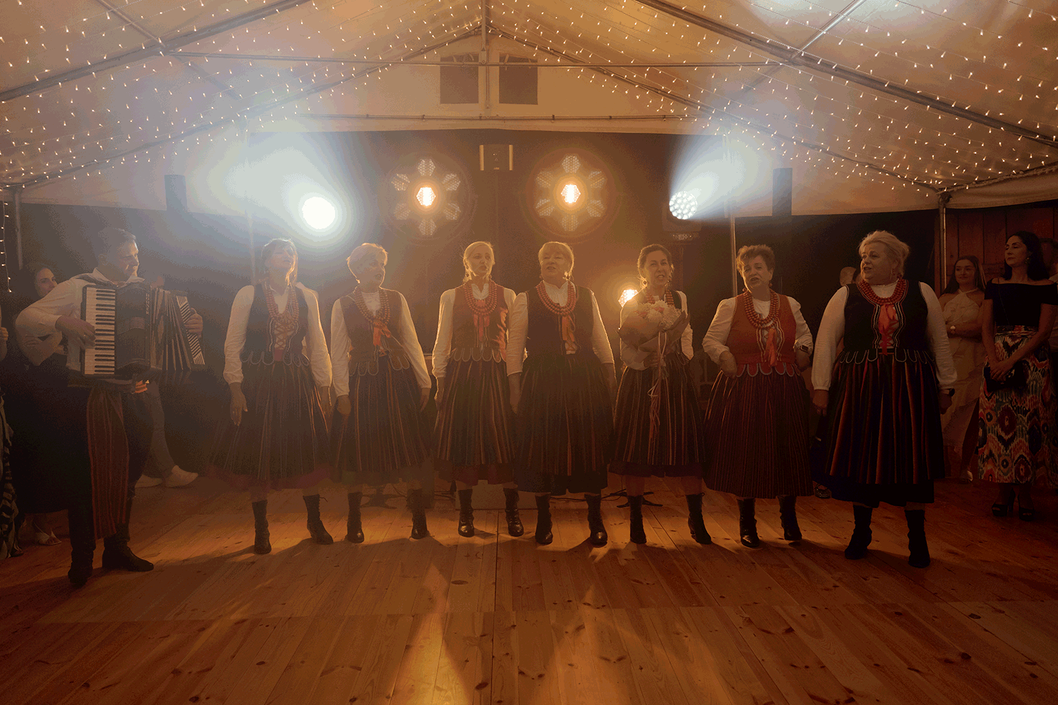 slub w plenerze tokarnia00004 - Polsko-hiszpański ślub w plenerze - Tokarnia