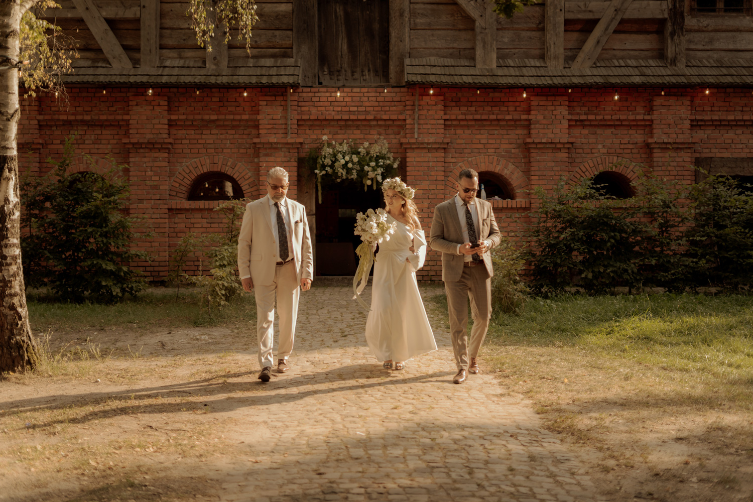 slub w plenerze tokarnia00009 - Polsko-hiszpański ślub w plenerze - Tokarnia