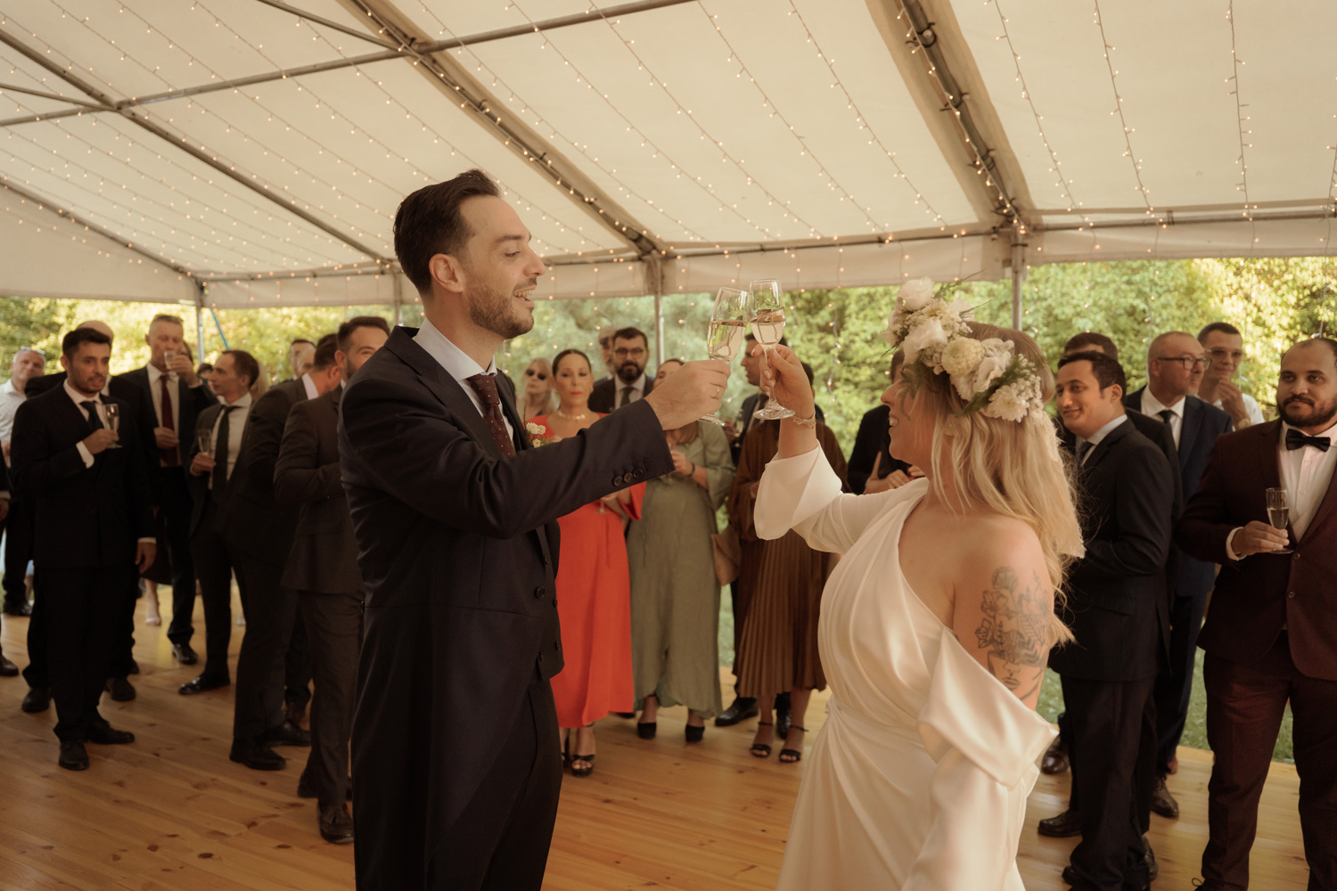 slub w plenerze tokarnia00012 1 - Polsko-hiszpański ślub w plenerze - Tokarnia