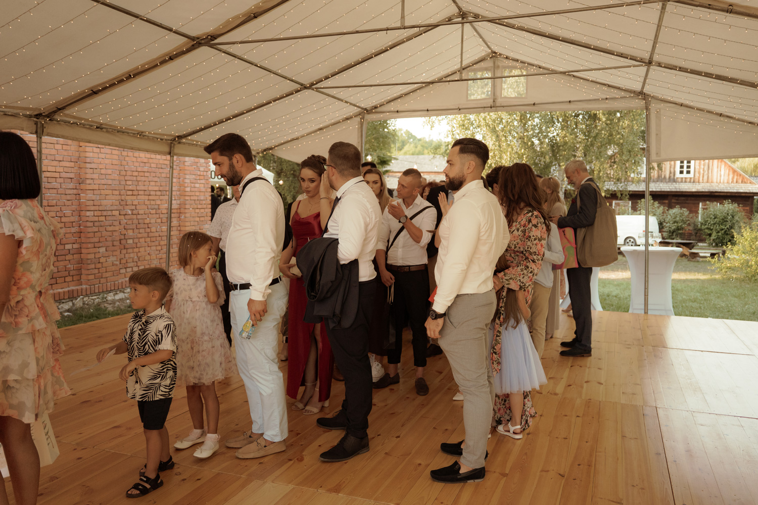 slub w plenerze tokarnia00020 1 - Polsko-hiszpański ślub w plenerze - Tokarnia