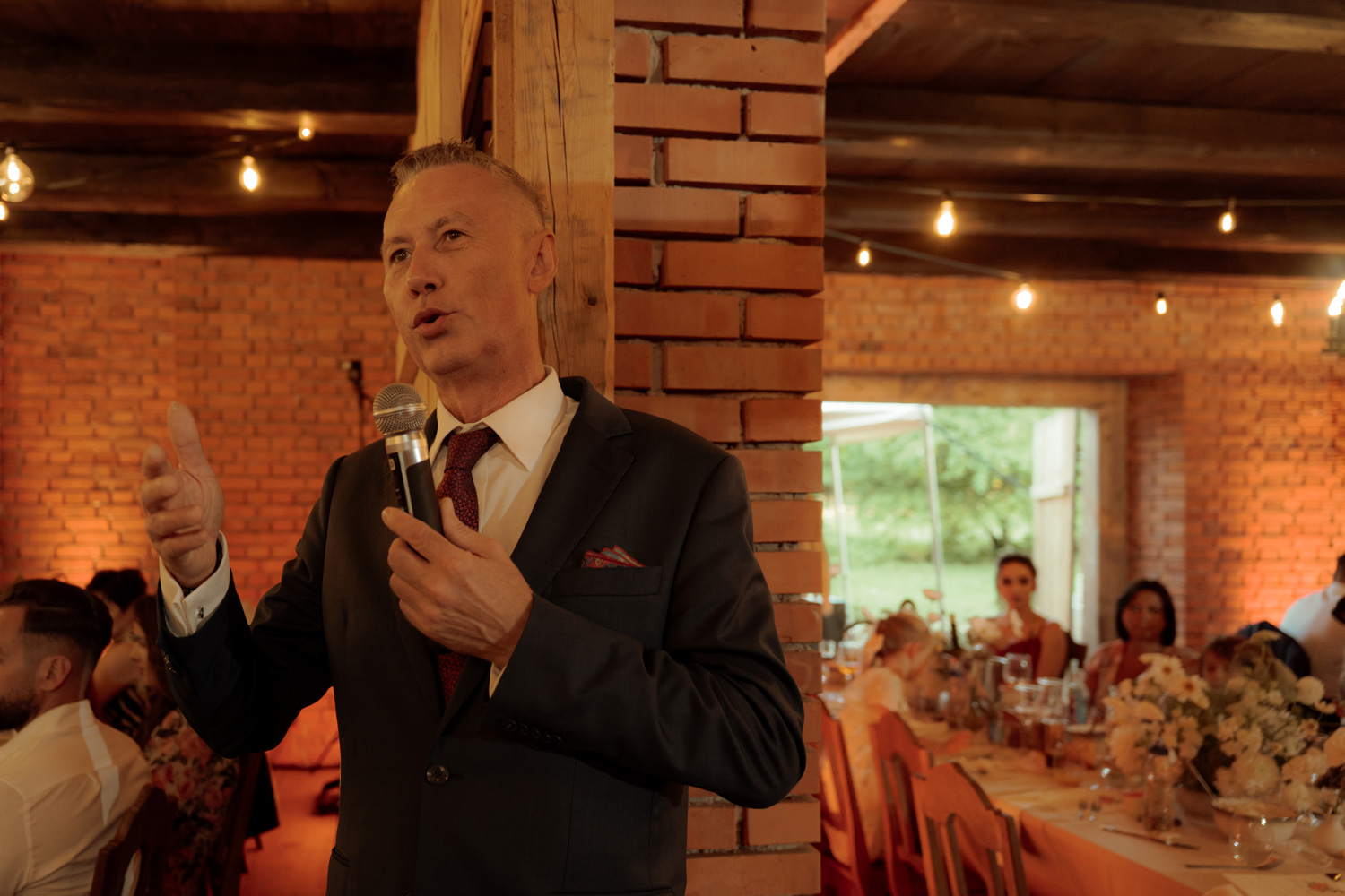 slub w plenerze tokarnia00037 1 - Polsko-hiszpański ślub w plenerze - Tokarnia