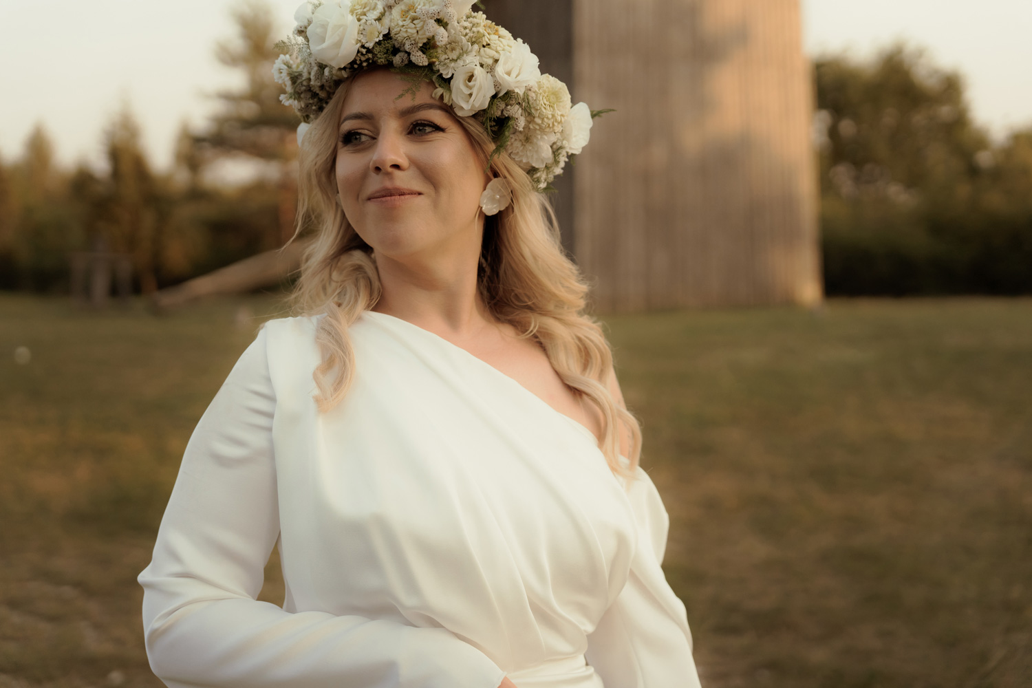 slub w plenerze tokarnia00054 1 - Polsko-hiszpański ślub w plenerze - Tokarnia