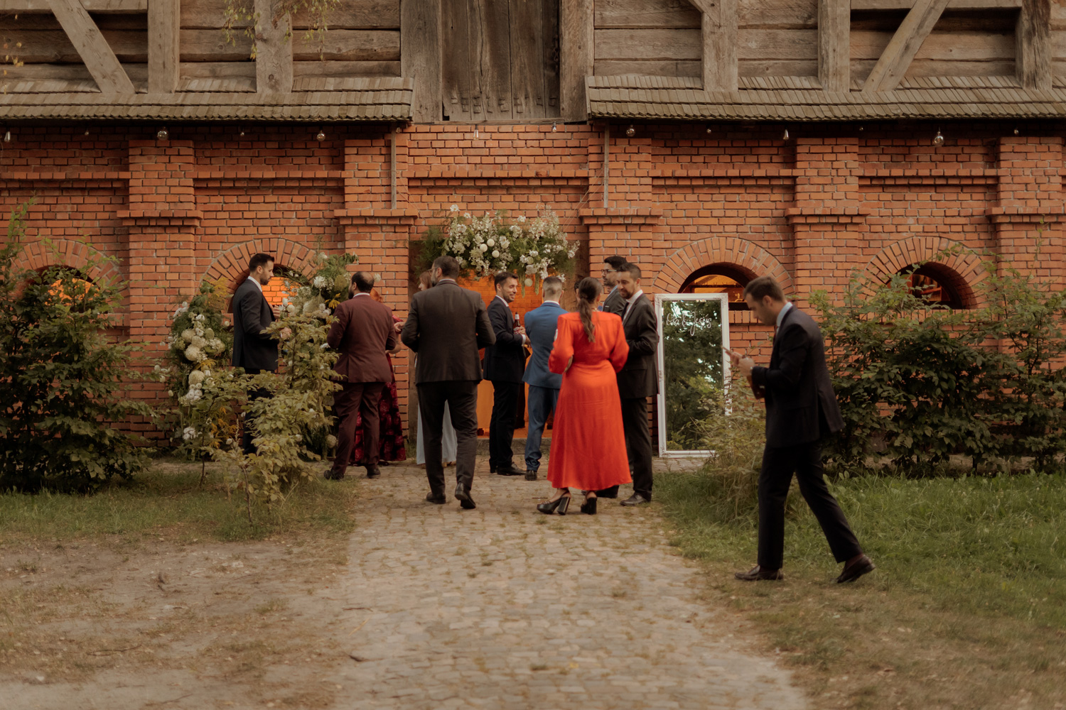 slub w plenerze tokarnia00057 1 - Polsko-hiszpański ślub w plenerze - Tokarnia