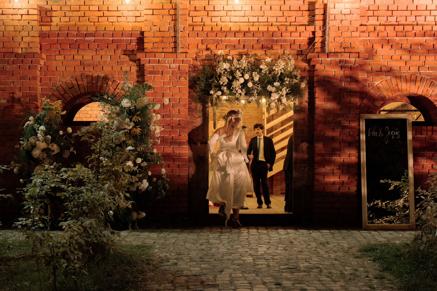 slub w plenerze tokarnia00144 - Polsko-hiszpański ślub w plenerze - Tokarnia