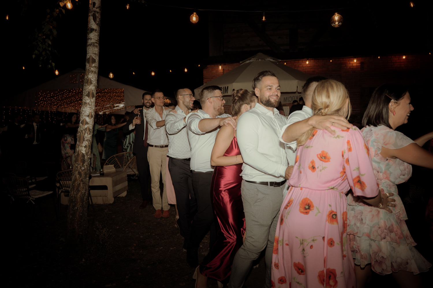 slub w plenerze tokarnia00162 - Polsko-hiszpański ślub w plenerze - Tokarnia